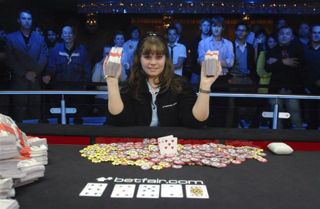 Poker prodigy Annette Obrestad reinvents herself as YouTube makeup guru