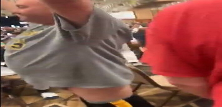 Poker player Ken Strauss disqualified for pulling out his dick at the WSOP Main Event