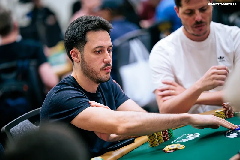 Adrian Mateos Adrian Mateos